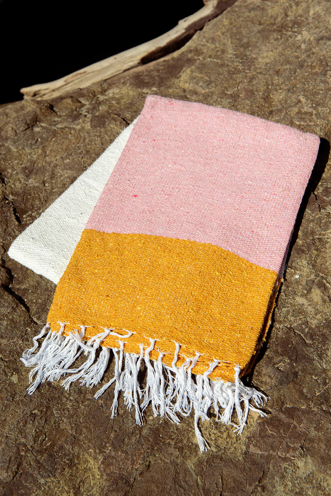 Sunrise Retainable Recycled Throw